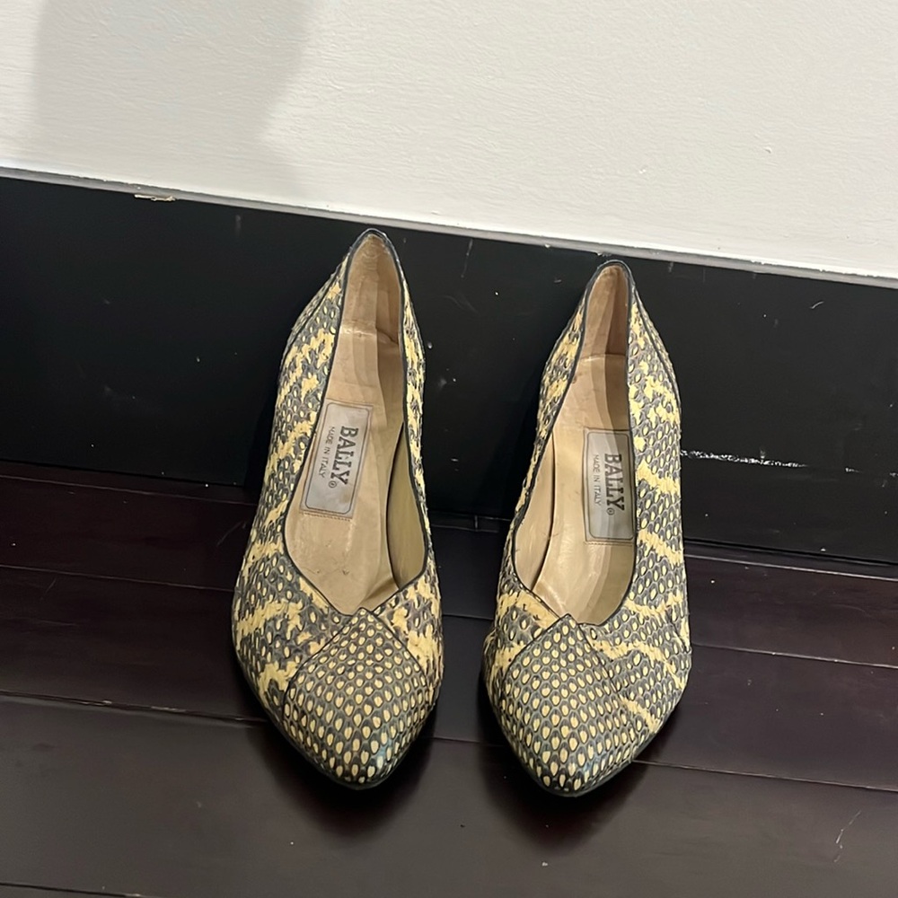 BALLY genuine snake skin high heels tan and grey MADE IN ITALY SZ 8